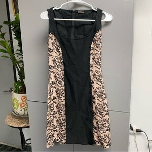 La perla dress sz medium like new elegant
